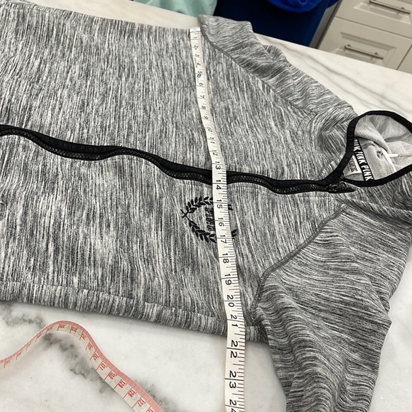 Bundle 2 Items for $20😀 VS Pink Hoodie - Picture 10 of 13